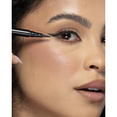 Подводка для глаз Billion Dollar Beauty Liquid Black Eyeliner 1.8 ml