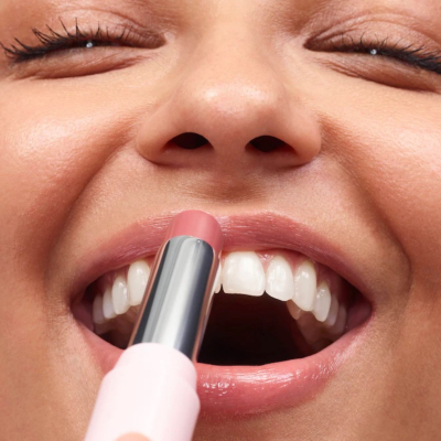 Стойкая увлажняющая глянцевая помада Glossier Hidrating Shine+Ultralip (Villa) 3 g (без коробочки, из набора)