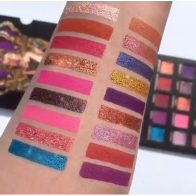 Палетка теней Eloise Beauty The Queen Eyeshadow Palette