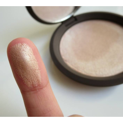 Хайлайтер Becca Shimmering Skin Perfector Pressed Highlighter (Opal) 2.4 g