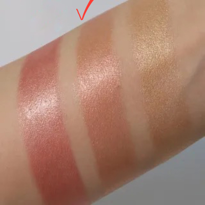 Кремові рум'яна (Peachgasm) Charlotte Tilbury Glowgasm Beauty Light Wands 12 ml