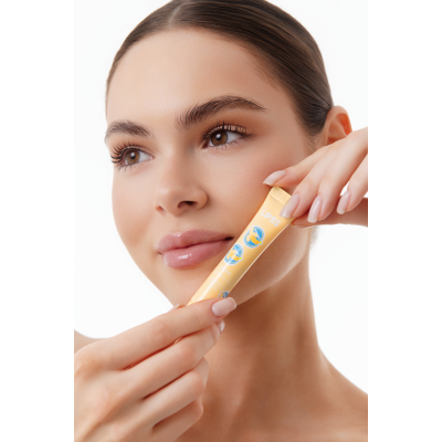 Блиск-ліппер для губ Lipss Ceramides & Peptides Lipper Banana Summer (ніжно-рожевий із срібними блискітками) 10 ml