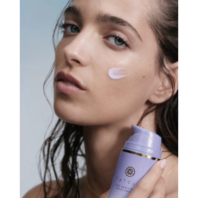 Увлажняющий крем с эффектом сияния Tatcha Dewy Milk Moisturizer 50 ml