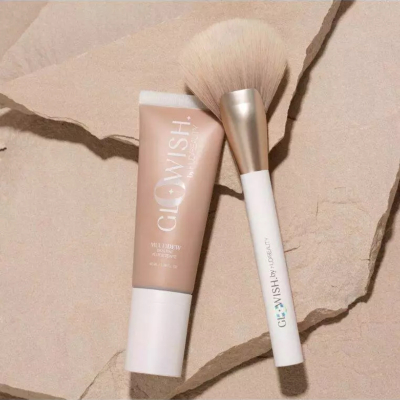 Пензель для нанесення легких тональних основ Huda Beauty GloWish Airbrush Finish Skin Tint Brush
