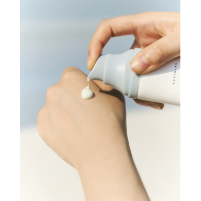 Набор солнцезащитных сывороток для лица SKIN1004 Madagascar Centella Hyalu-Cica Water Fit Sun Serum SPF50