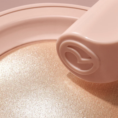 Хайлайтер Rare Beauty Positive Light Silky Touch Highlighter (Exhilarate) 2.8 g