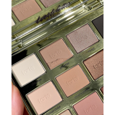 Палетка теней Tarte Cosmetics Tartelette in Bloom Clay Palette ​​​​​​​18 g (Уценка) 