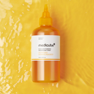Освітлювальний тонік з койєвою кислотою Medicube Kojic Acid Turmeric Resurfacing Toner 250 ml