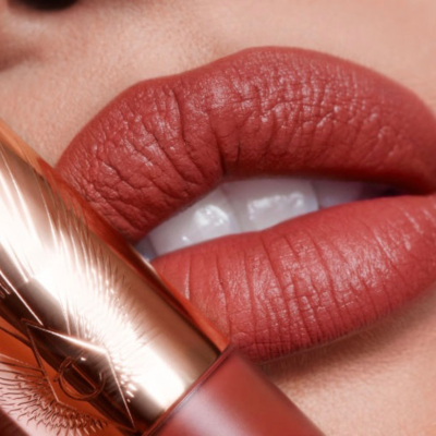 Жидкая помада для губ Charlotte Tilbury Airbrush Flawless Matte Lip Blur Liquid Lipstick (Walk Of No Shame Blur) 6.8 ml