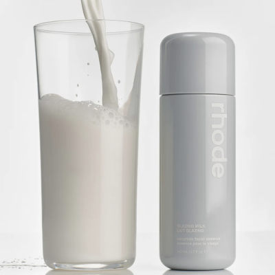 Зволожуюча молочна есенція для обличчя Rhode Glazing Milk Ceramide Facial Essence 140 ml