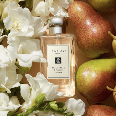 Парфумована сяюча пудра для тіла Jo Malone English Pear & Fressia Scented Body Powder 15 g