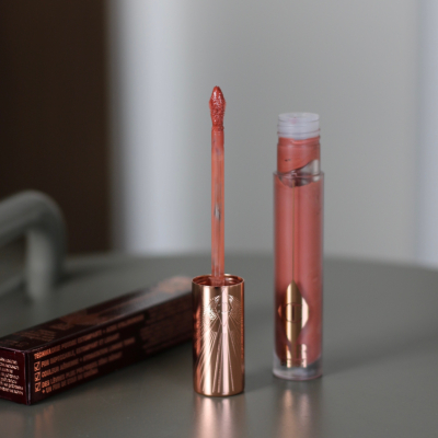 Рідка помада для губ (Honey Blur) Charlotte Tilbury Airbrush Flawless Matte Lip Blur Liquid Lipstick 6.8 ml