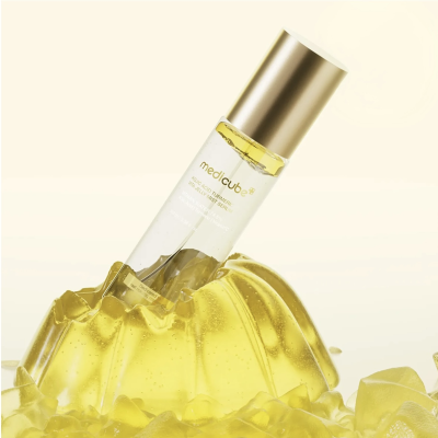 Гелева сироватка-спрей для освітлення шкіри Medicube Kojic Acid Turmeric Vita Jelly Mist Serum 100 ml