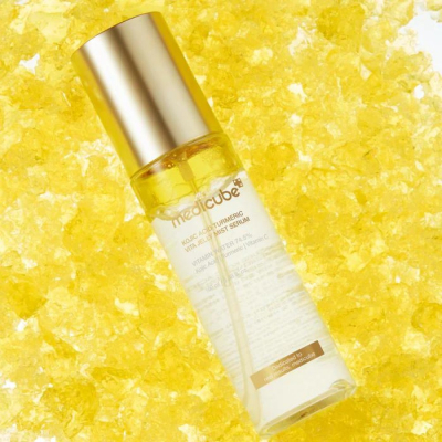 Гелева сироватка-спрей для освітлення шкіри Medicube Kojic Acid Turmeric Vita Jelly Mist Serum 100 ml