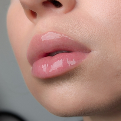 Блиск-ліппер для губ Lipss Ceramides & Peptides Lipper Salted Caramel (прозорий) 8 ml