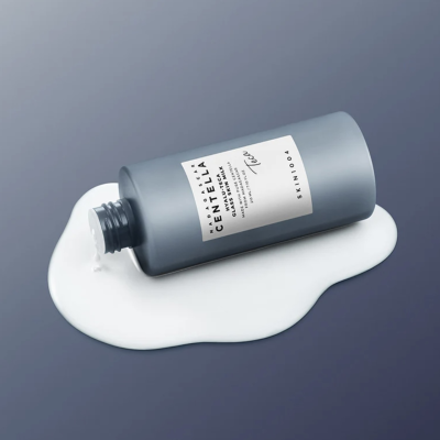Восстанавливающий молочный тоник SKIN1004 Madagascar Centella Hyalu-Teca Glass Skin Milk 210 ml