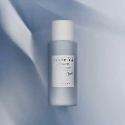 Восстанавливающий молочный тоник SKIN1004 Madagascar Centella Hyalu-Teca Glass Skin Milk 210 ml