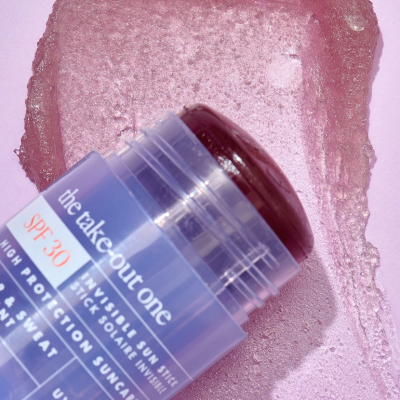 Сонцезахисний стік для обличчя і тіла Hello Sunday The Take-Out One Invisible Sun Stick SPF30 (30 g)