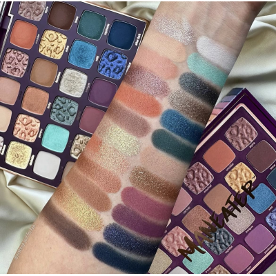 Палетка тіней Tarte Maneater Nightfall Eyeshadow Palette 24 g