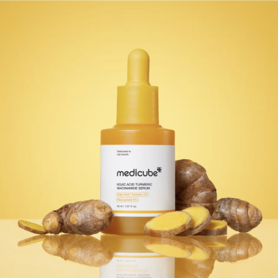 Освітлювальна сироватка з койєвою кислотою Medicube Kojic Acid Turmeric Niacinamide Serum 30 ml