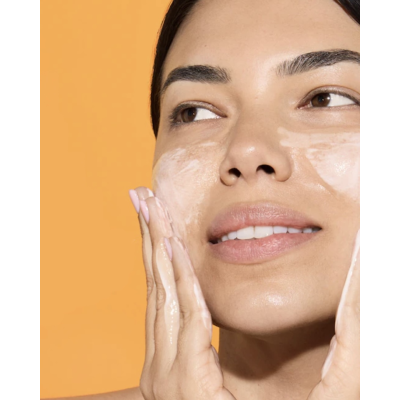 Осветляющий гель для умывания Murad Essential C Gel Cleanser with Vitamin C 200 ml