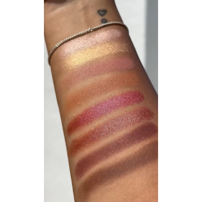 Палетка тіней IL Makiage Color Boss Master Palette 8-multi Dimensional Eye Color Treat Yoself 1001 8x1.5 g