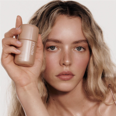 Увлажняющий хайлайтер-молочко для лица и тела Rhode Highlight Milk Multipurpose Luminizer (02 Pearly Champagne) 65 ml