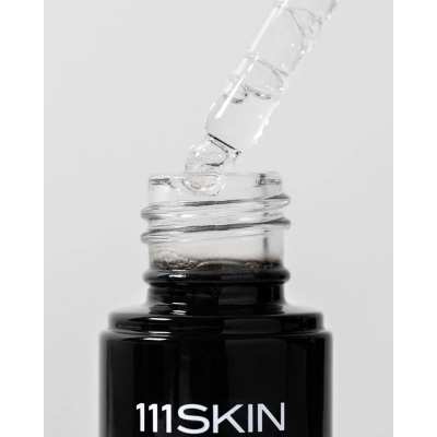 Освітлююча сироватка для обличчя з вітаміном С 111SKIN Vitamin C Brightening Booster 20 ml