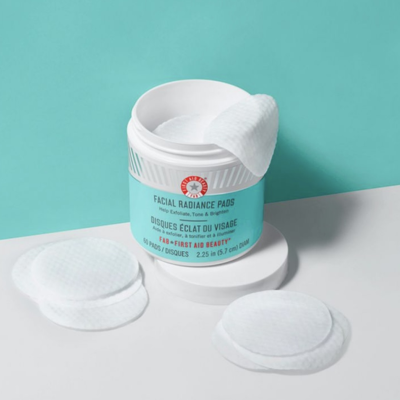 Очищающие диски для лица First Aid Beauty Facial Radiance Pads with Clycolic + Lactic Acids 28 шт