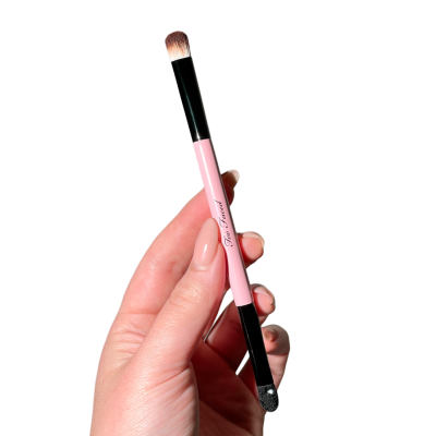 Двусторонняя кисть для растушевки теней Too Faced Exclusive Double-Ended Eye Shadow Brush (Уценка) 