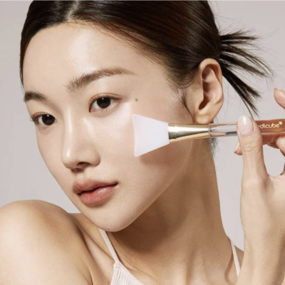 Пензлик для нанесення масок Medicube Jelly Brush